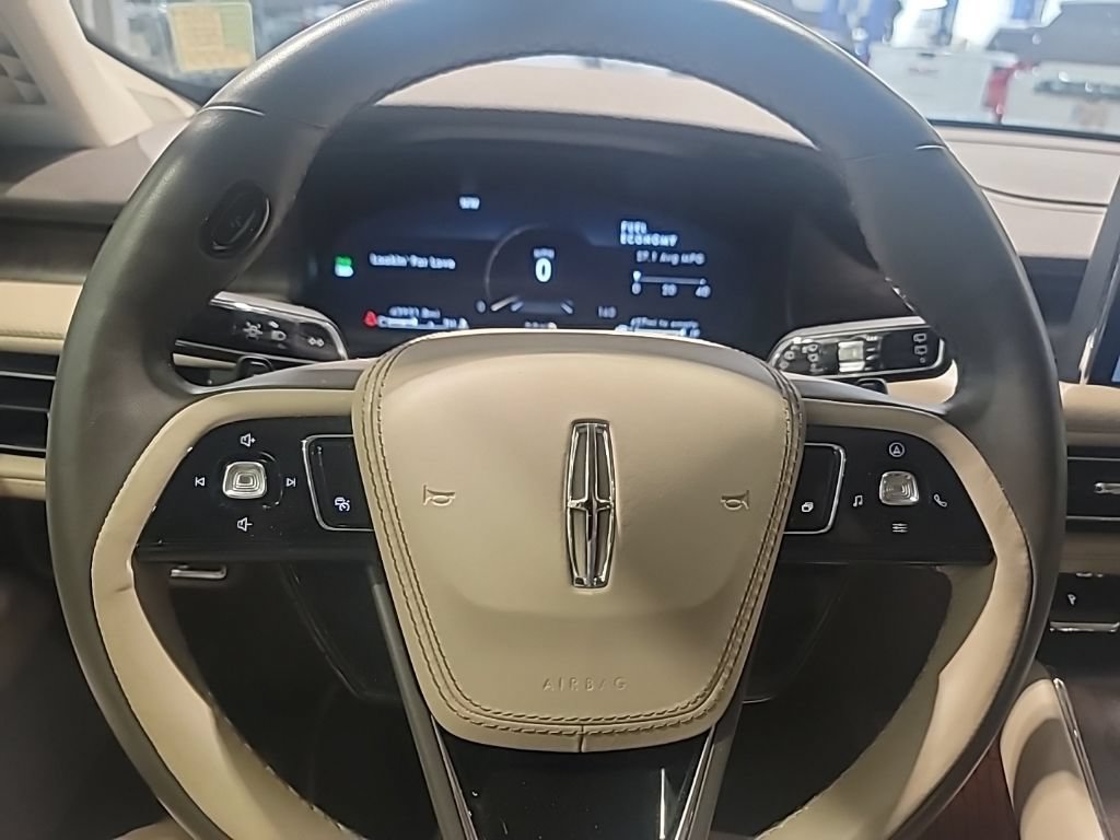 Used 2022 Lincoln Aviator Reserve w/ Equipment Group 201A RWD image 26