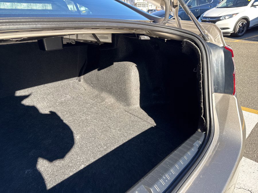 Used 2017 Subaru Legacy 2.5i Limited image 40