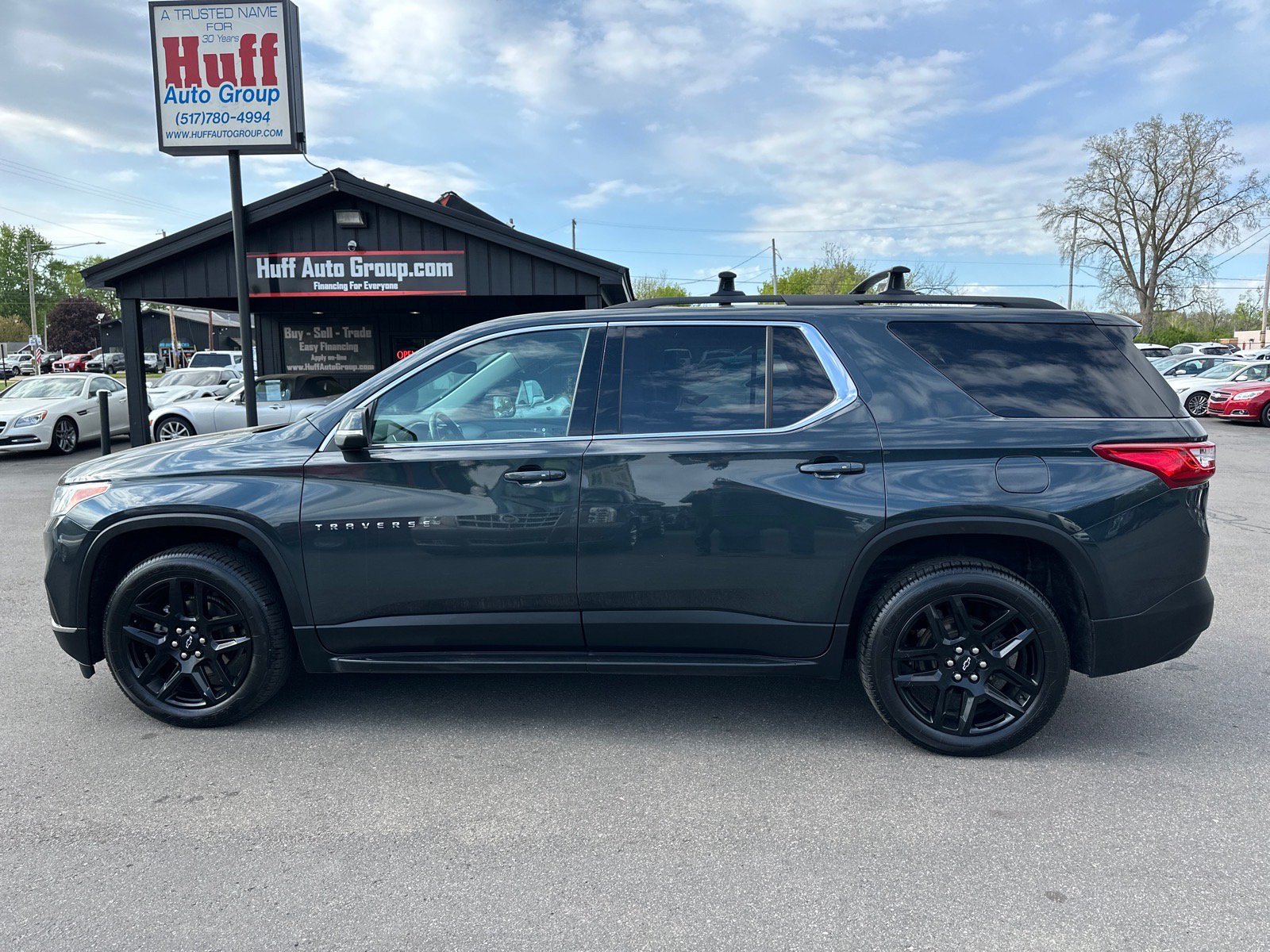 Used 2021 Chevrolet Traverse LT w/ LPO, 'HIT The Road' Package AWD/4WD image 6