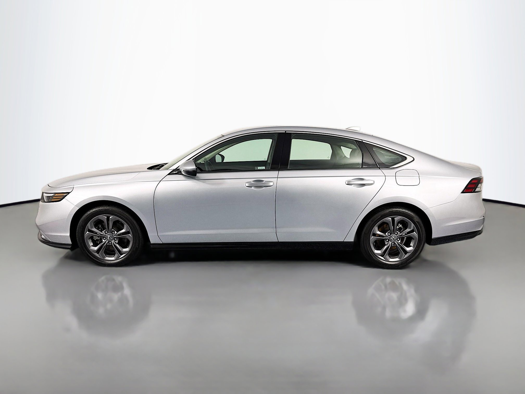 Certified 2024 Honda Accord EX-L image 8