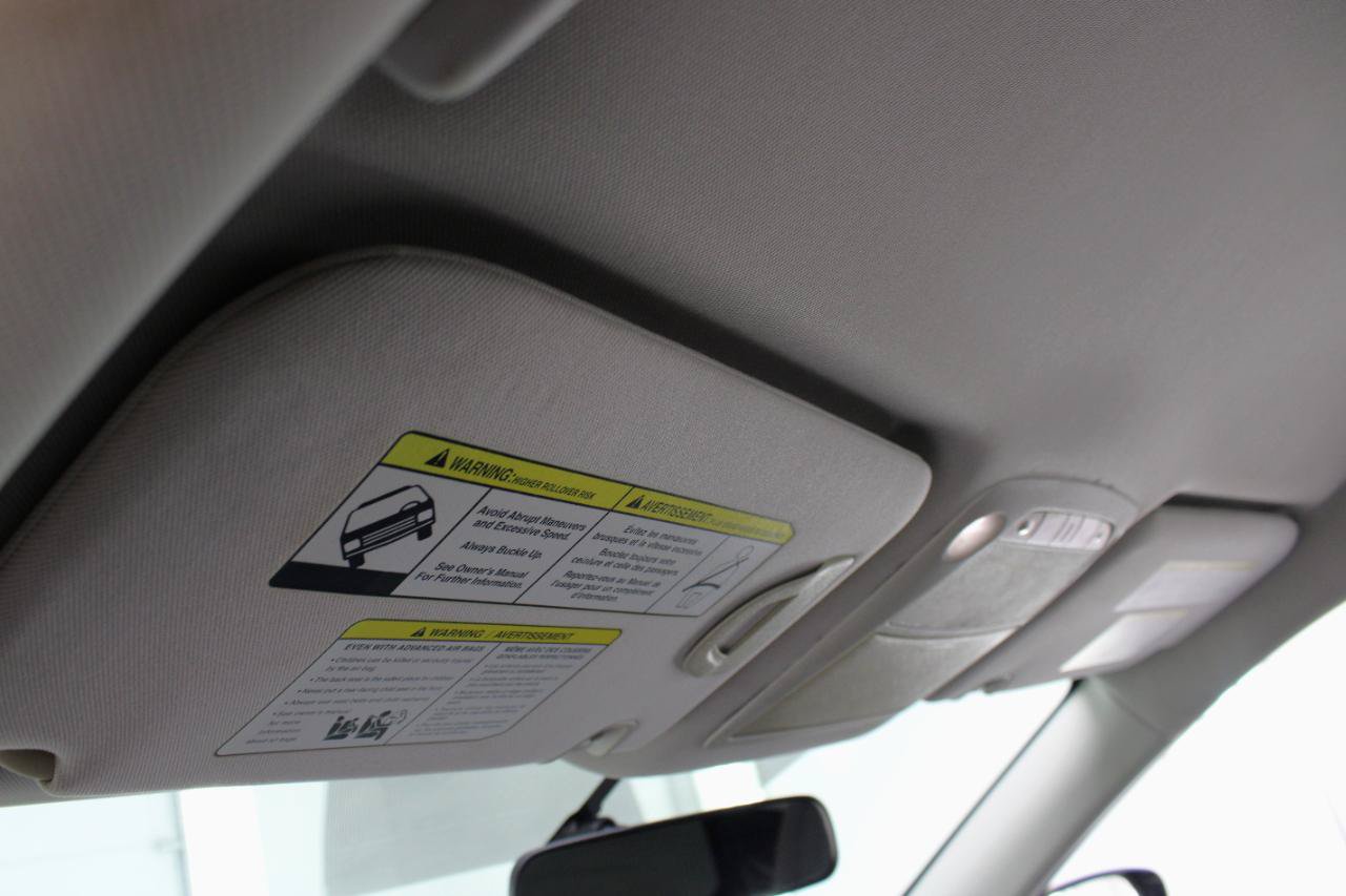 Used 2016 Nissan Rogue SV FWD image 60