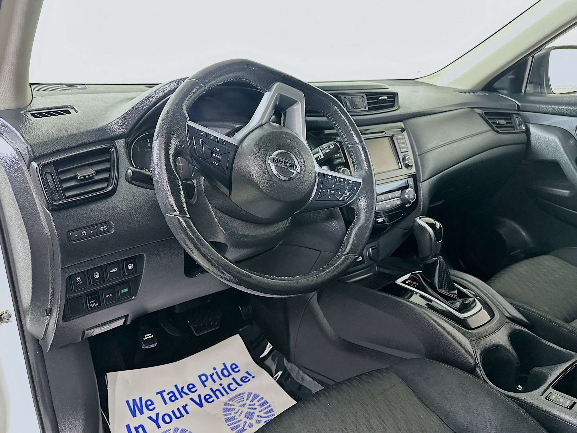 Used 2019 Nissan Rogue SV image 9