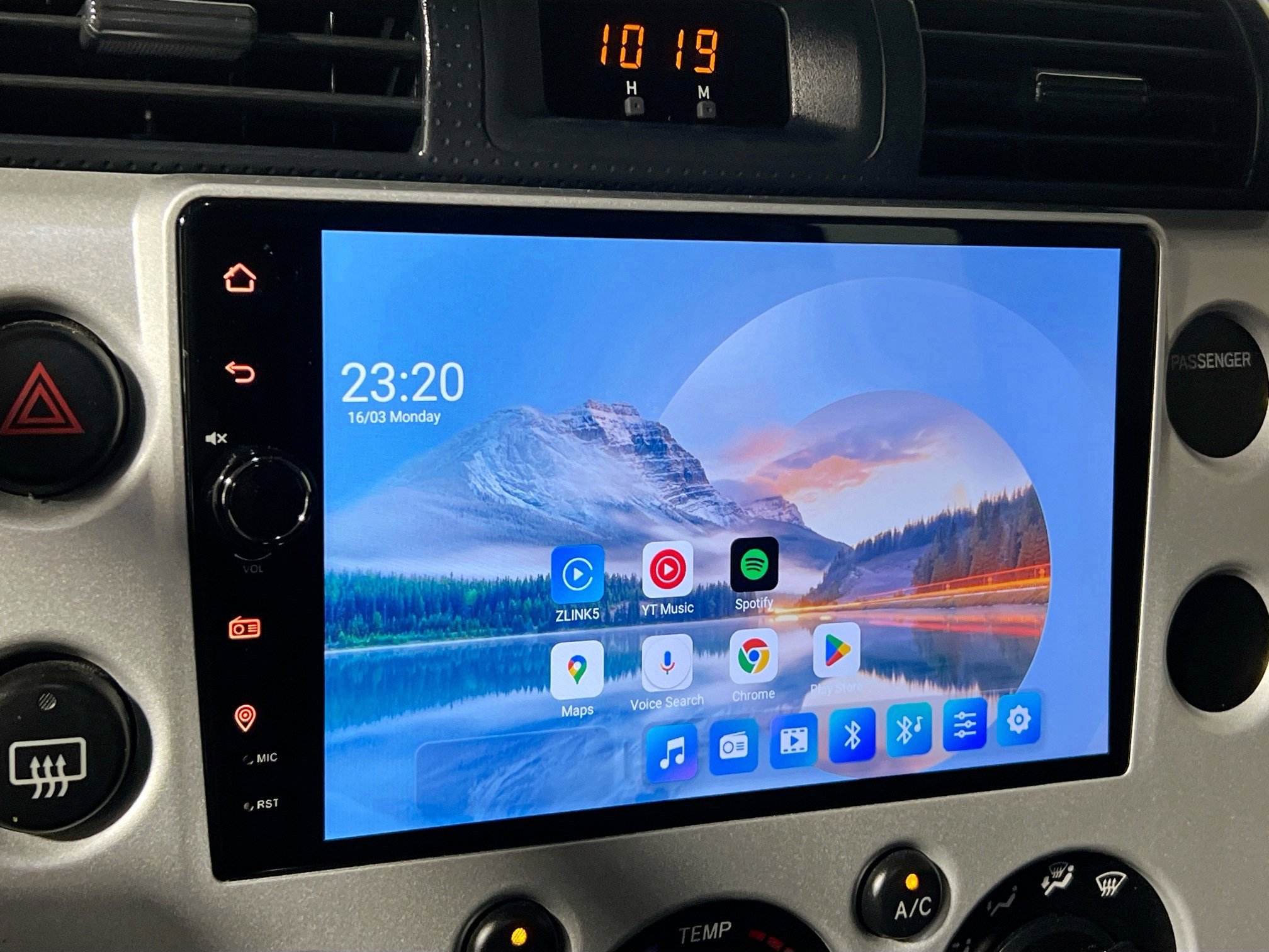 Used 2014 Toyota FJ Cruiser 4WD w/ Upgrade Package image 27