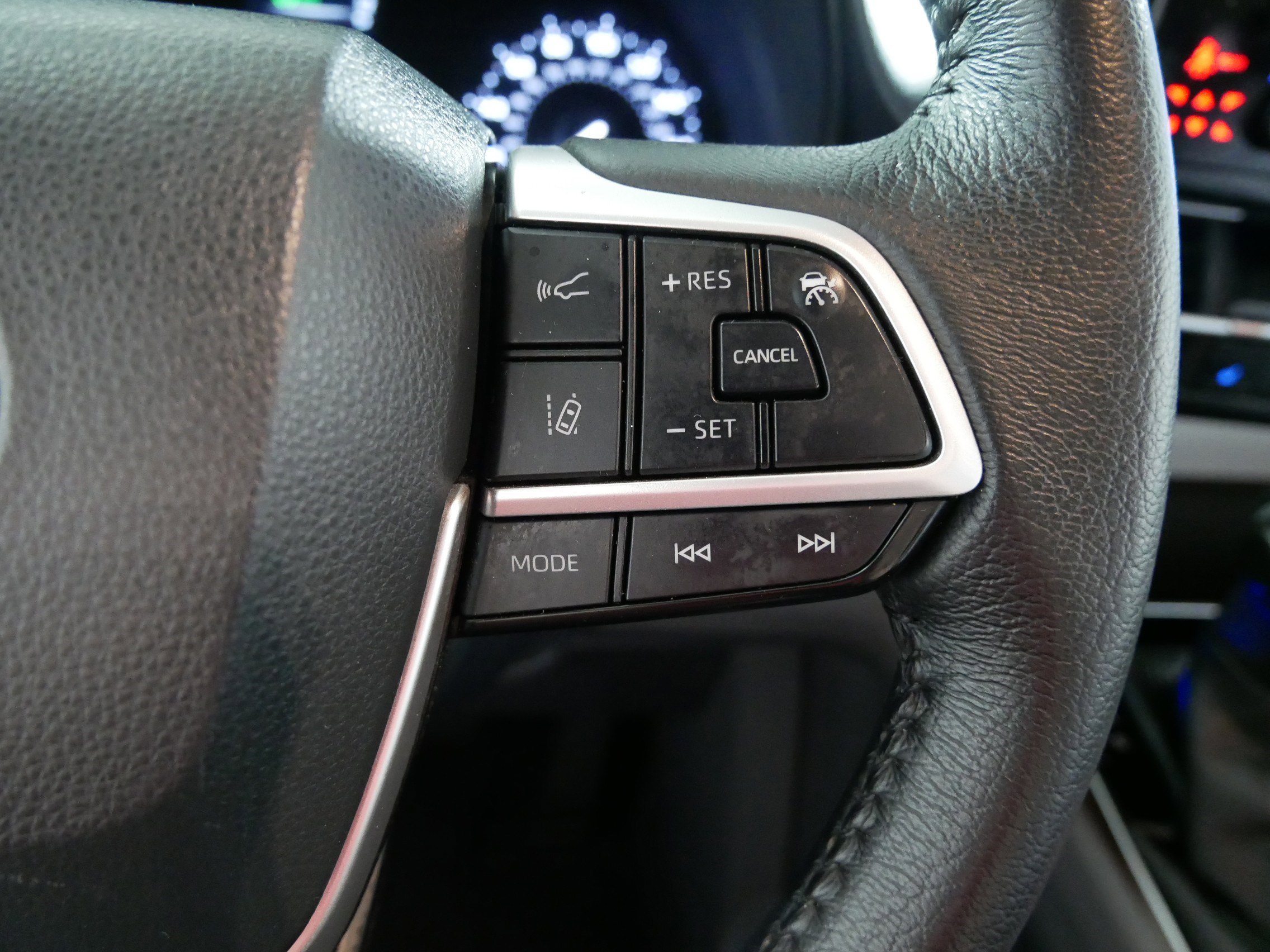 Used 2022 Toyota Sienna XLE FWD image 28