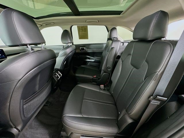 Used 2025 Kia Sorento X-Line EX AWD/4WD image 38