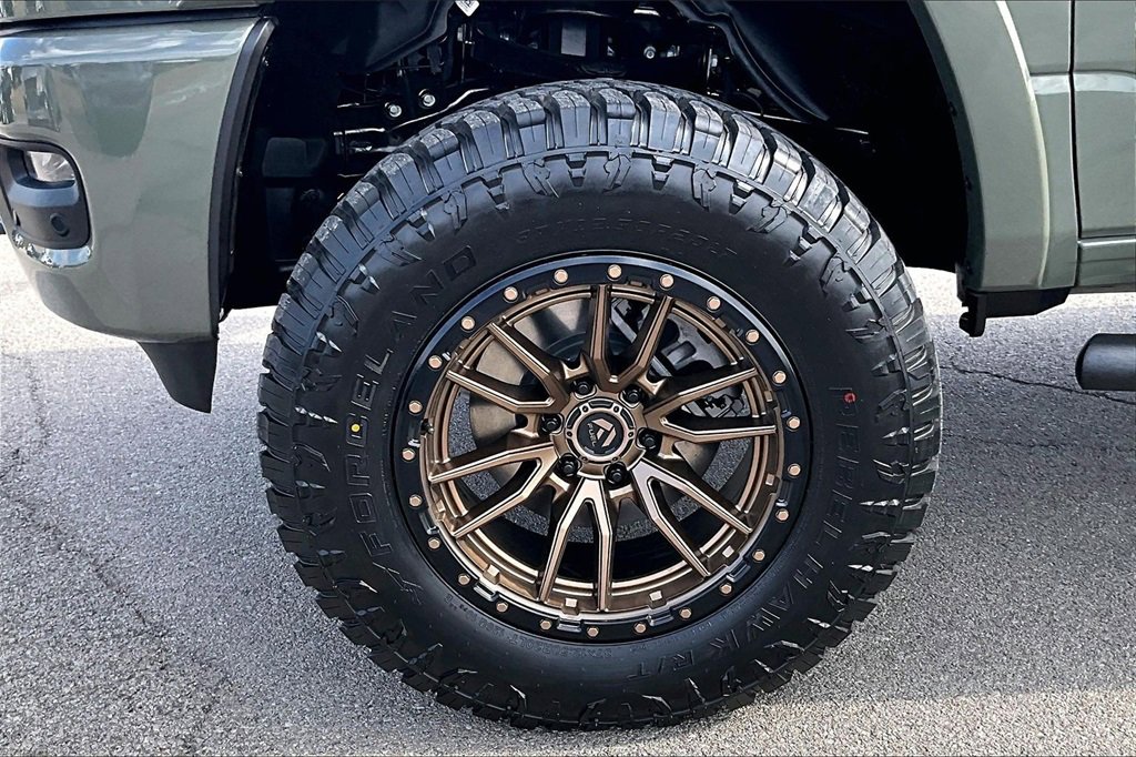 New 2026 RAM 1500 4x4 Crew Cab image 12