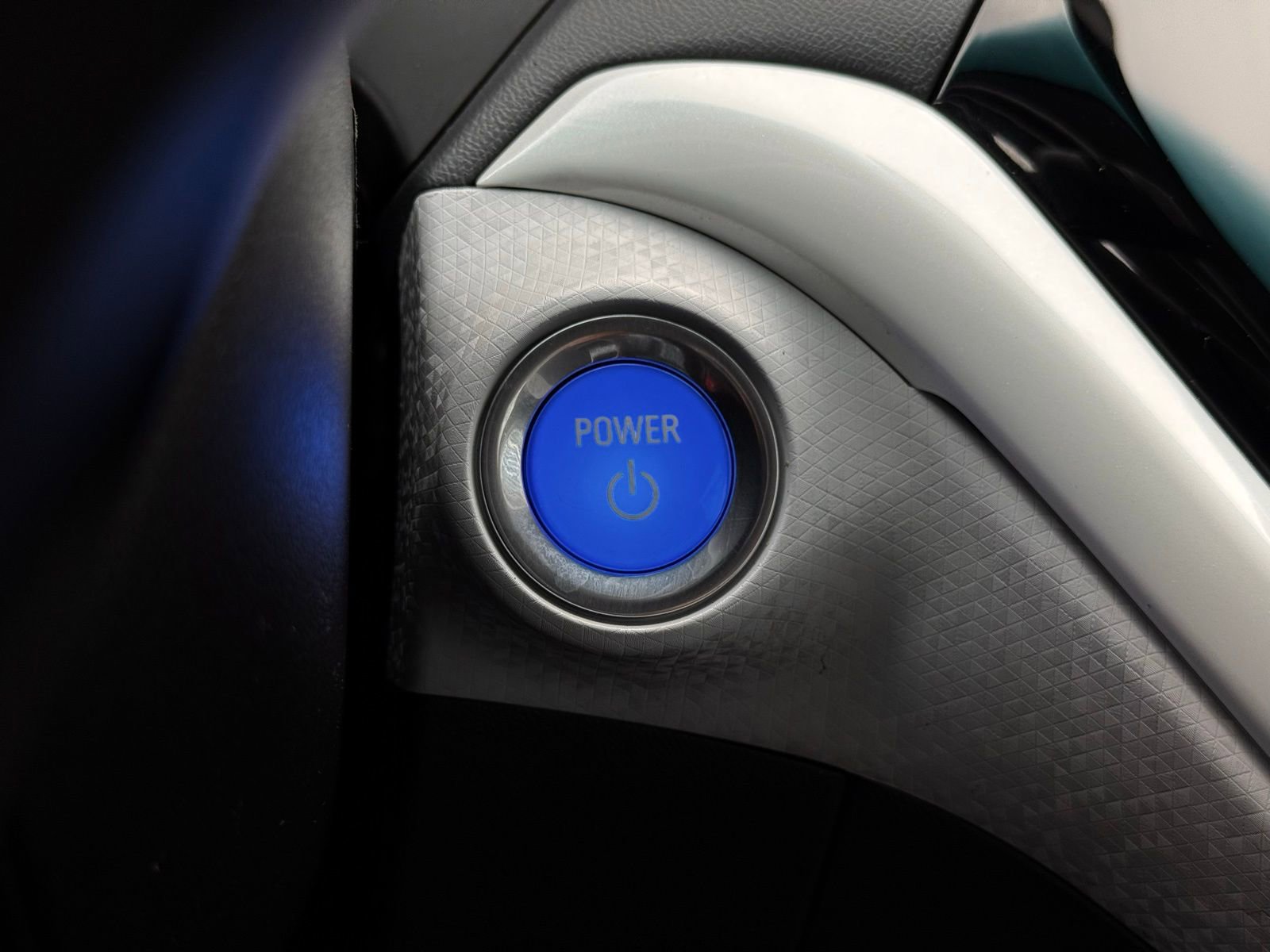 Used 2018 Chevrolet Bolt LT FWD image 33