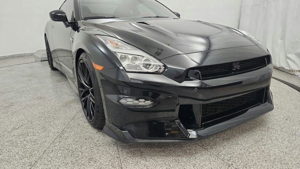 Used 2024 Nissan GT-R Premium w/ Premium Interior Package AWD/4WD image 38