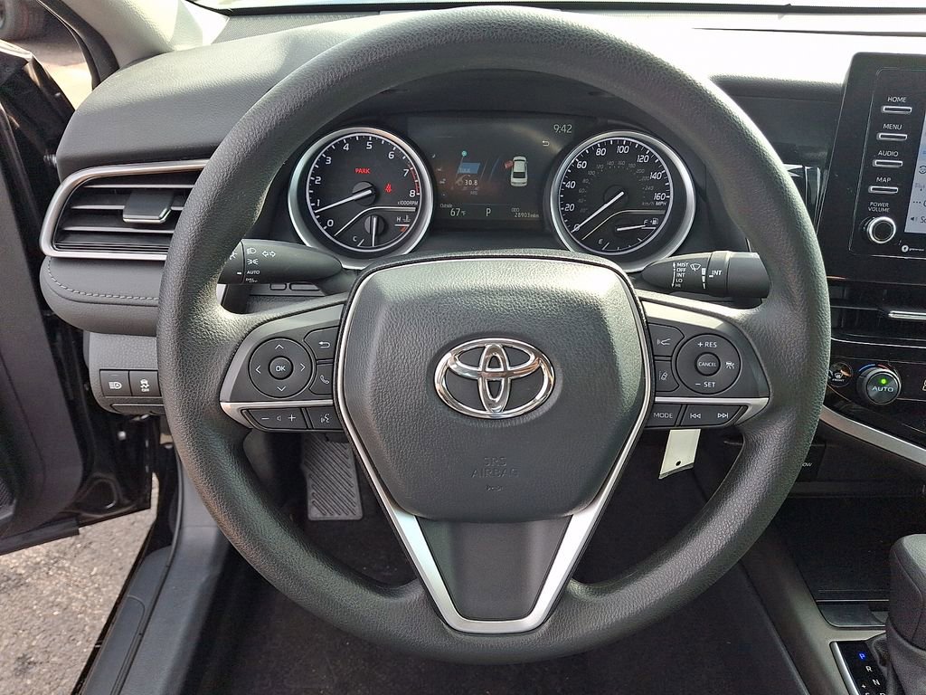 Used 2023 Toyota Camry LE image 19