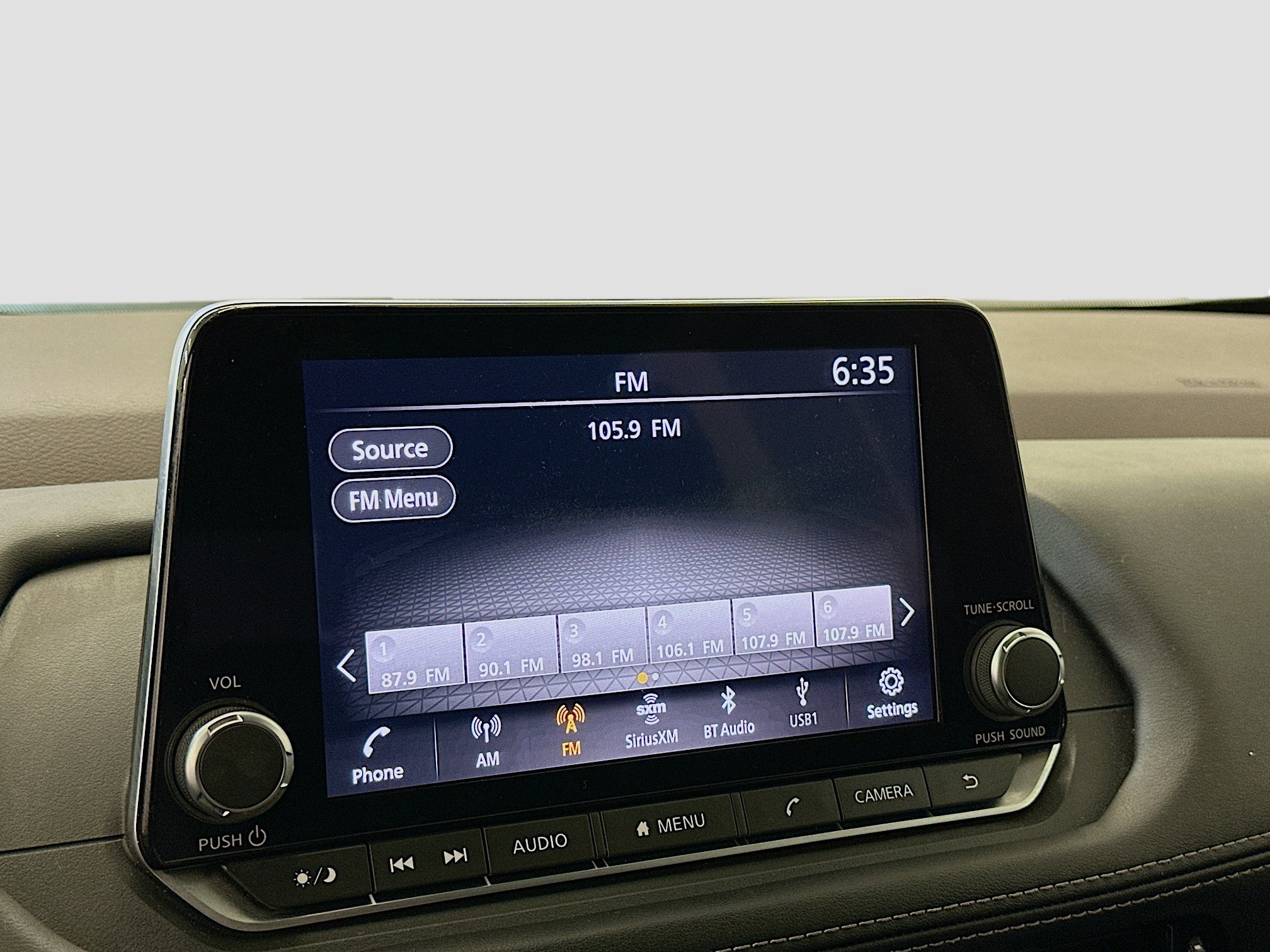 Used 2022 Nissan Rogue SV w/ SV Premium Package image 21