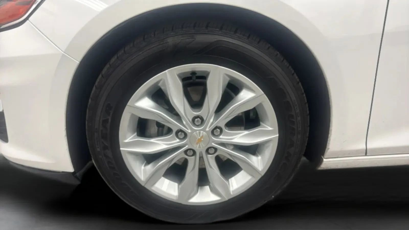 Used 2025 Chevrolet Malibu LT FWD image 30