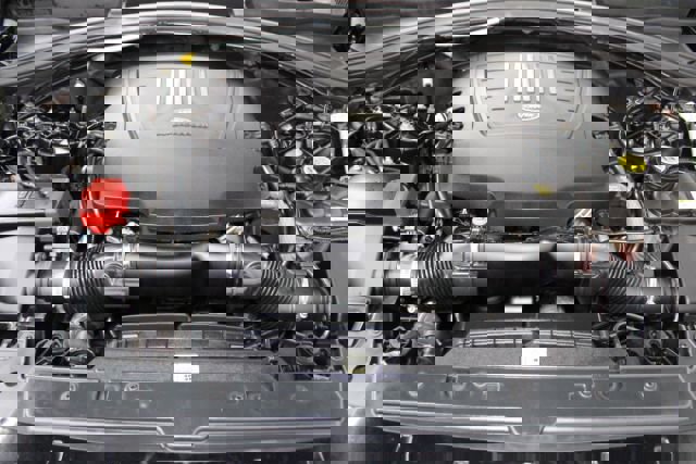 Used 2018 Land Rover Range Rover Velar R-Dynamic SE image 28