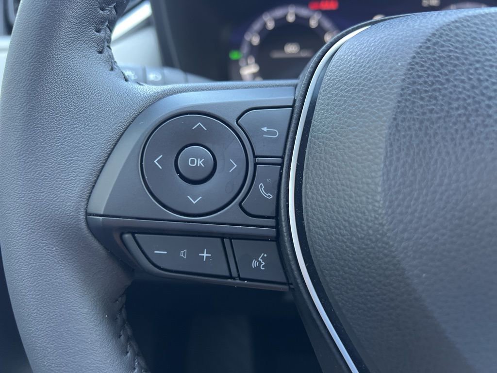 Used 2025 Toyota RAV4 Limited image 27