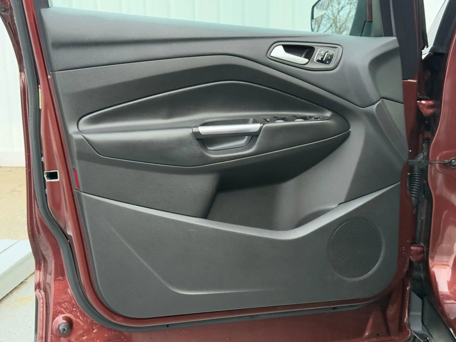 Used 2018 Ford Escape Titanium image 11