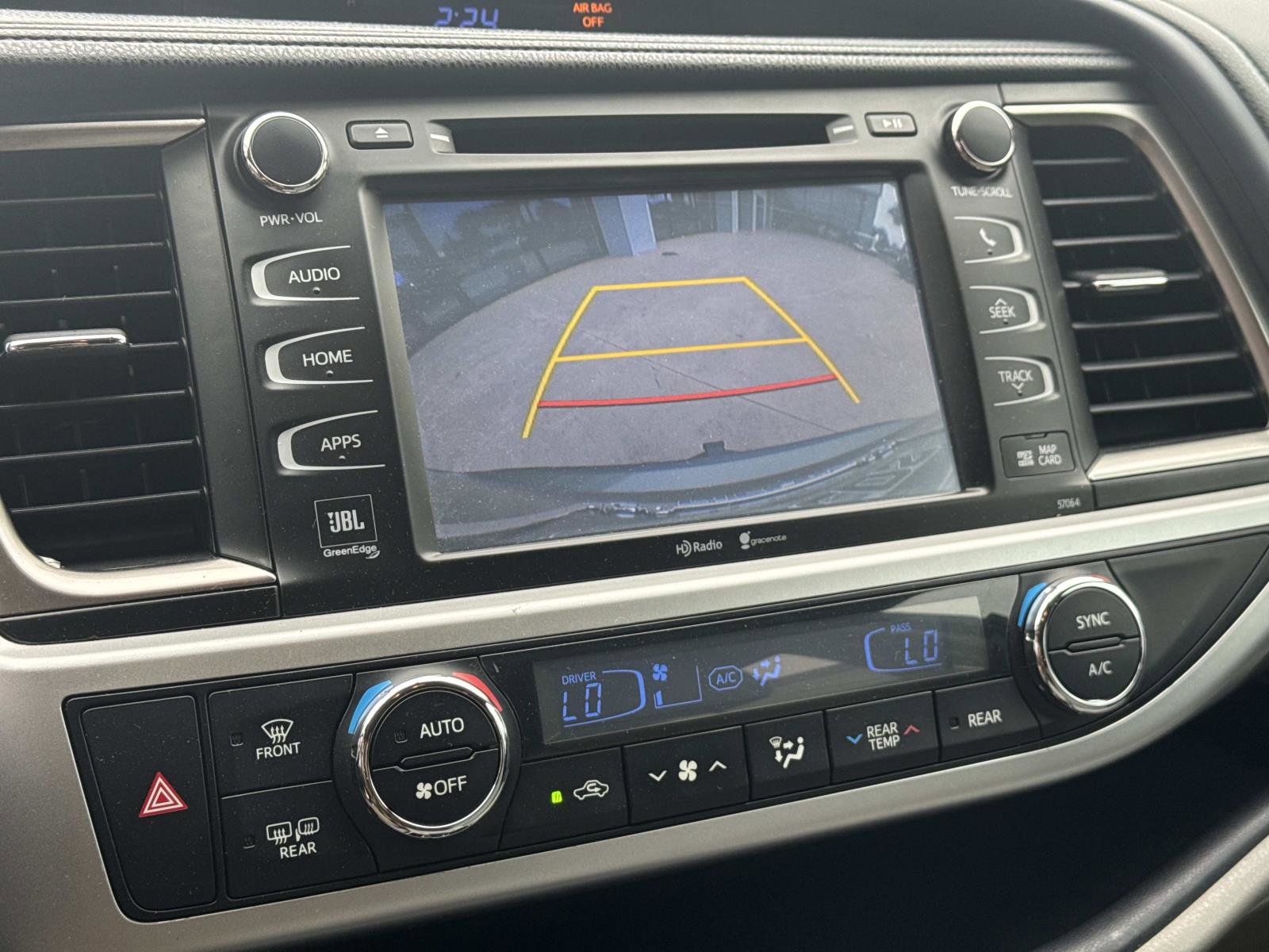 Used 2014 Toyota Highlander Limited image 29