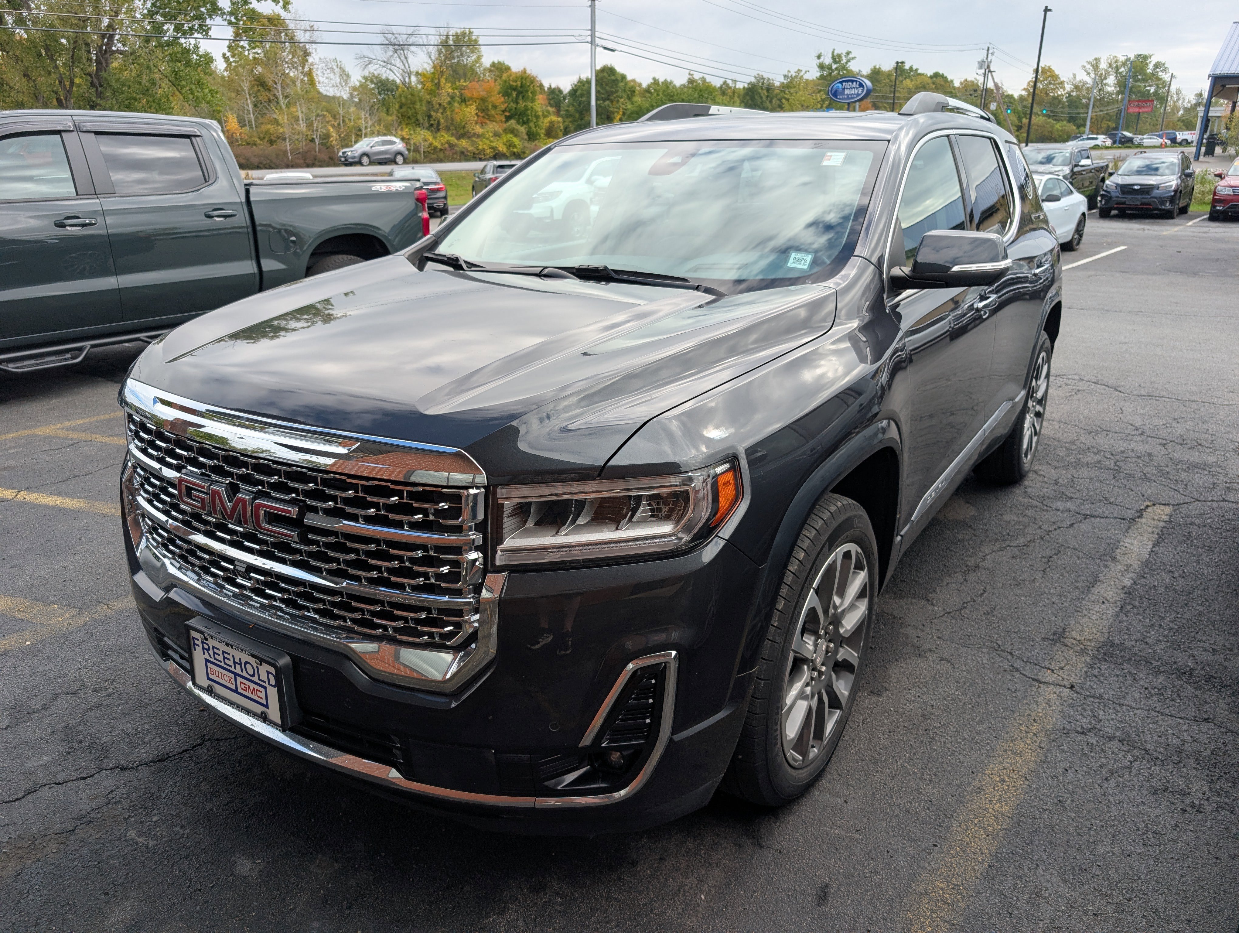 Used 2022 GMC Acadia Denali w/ Denali Ultimate Package image 1