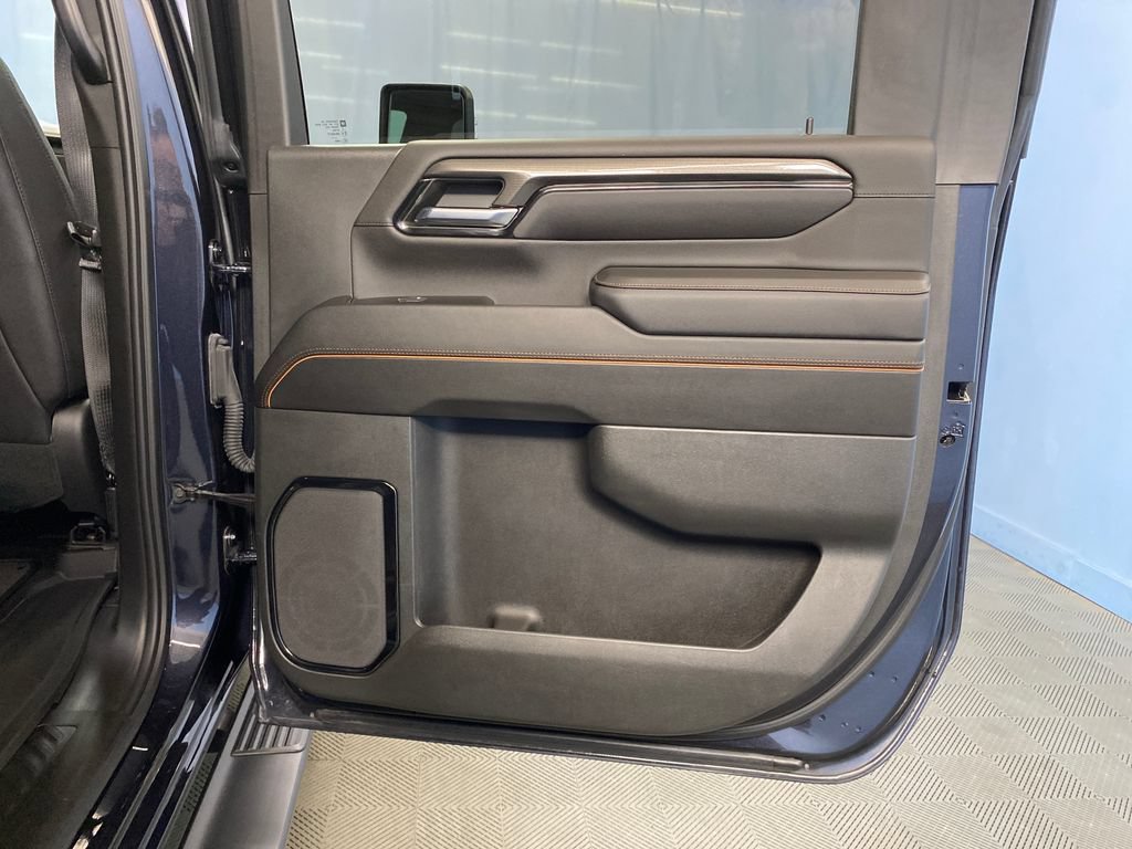Used 2024 GMC Sierra 2500 AT4 w/ Technology Package AWD/4WD image 37