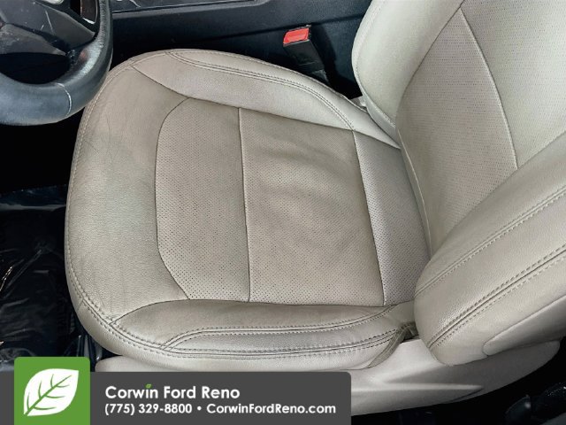 Used 2019 Ford Explorer Limited w/ Class III Trailer Tow Package AWD/4WD image 23