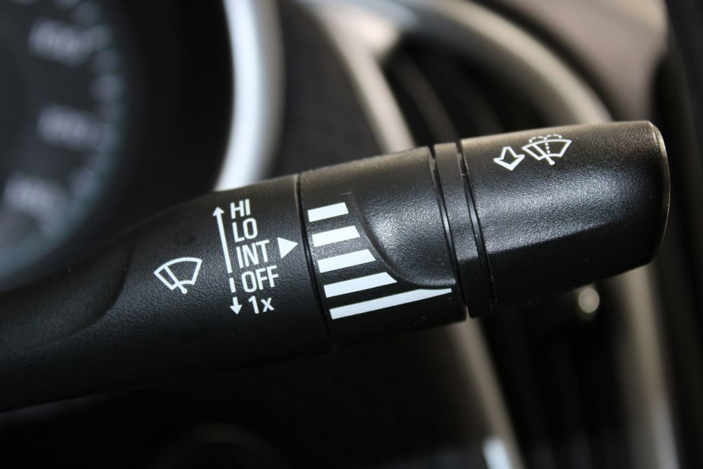 Used 2023 Chevrolet Malibu LT image 36