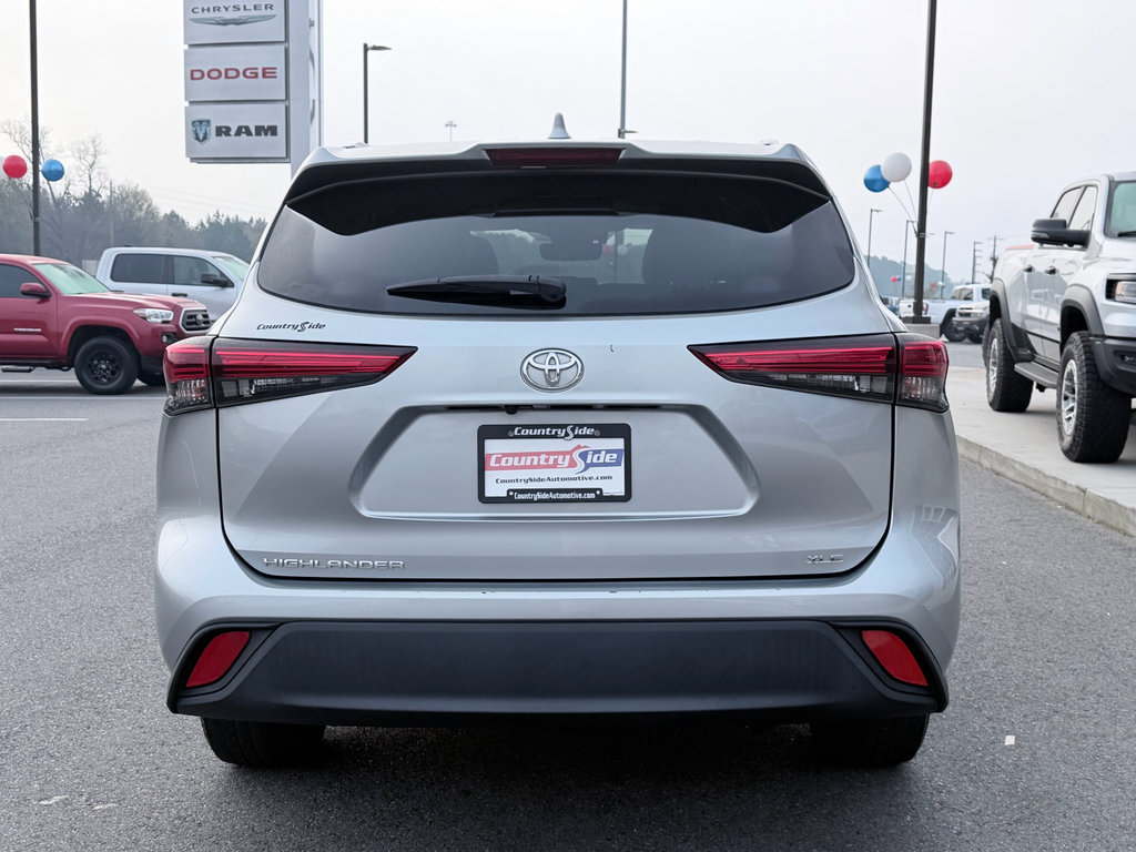 Used 2021 Toyota Highlander XLE image 8