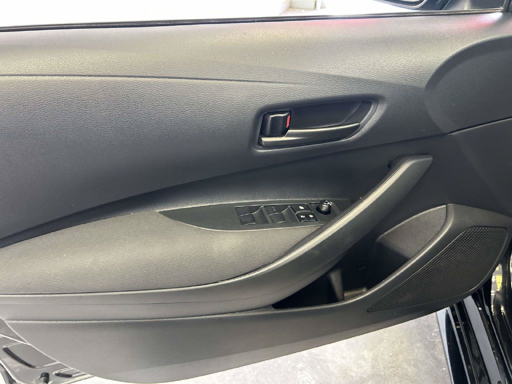 Used 2026 Toyota Corolla LE FWD image 13