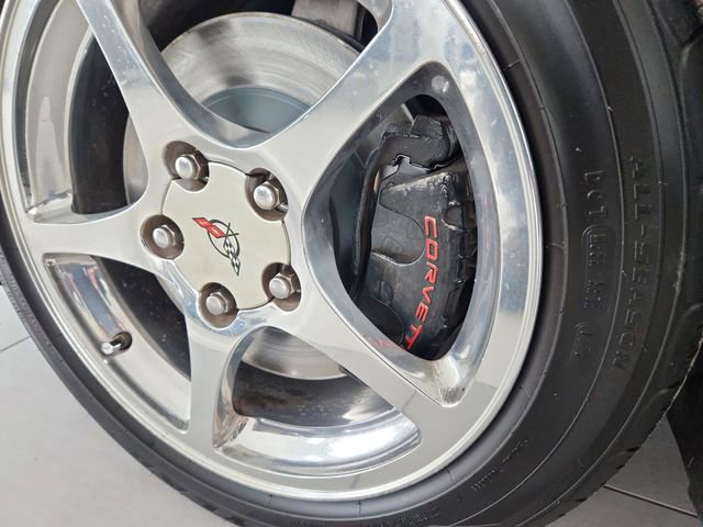 Used 2004 Chevrolet Corvette Base w/ Preferred Equipment Group image 43