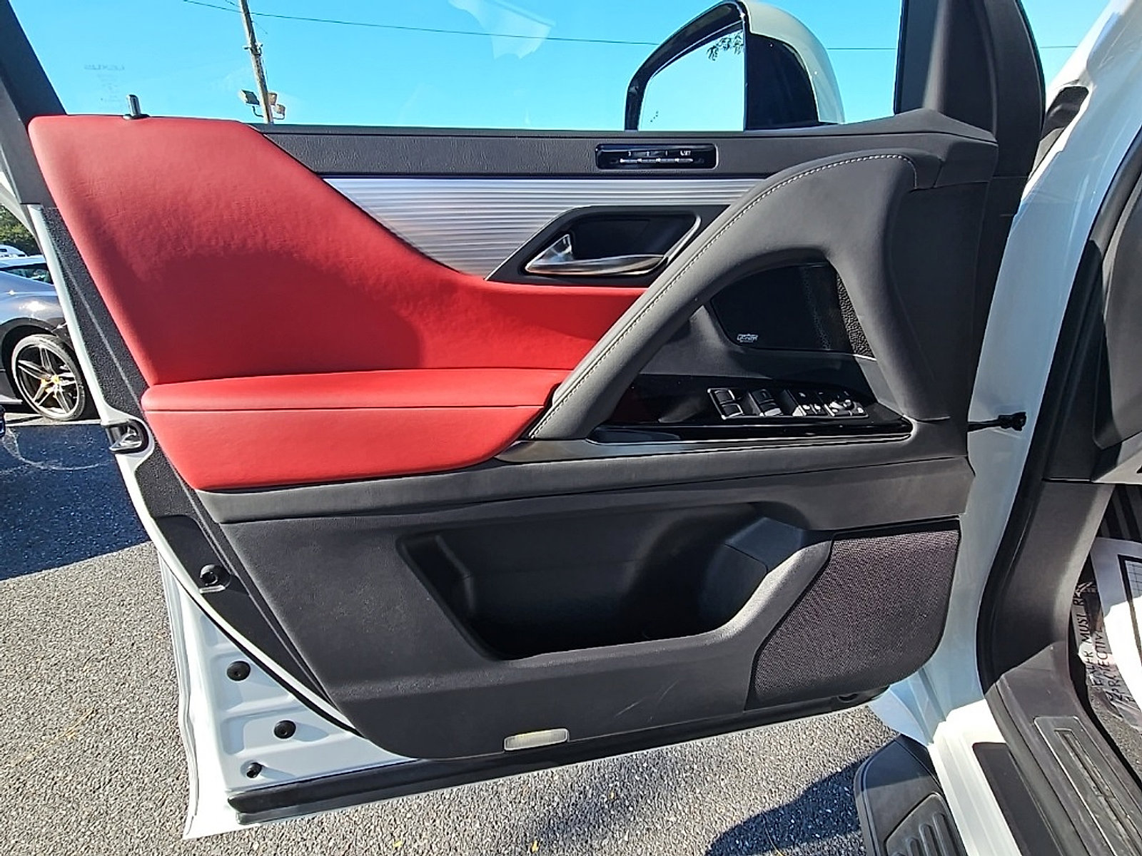 Used 2022 Lexus LX 600 F Sport image 16