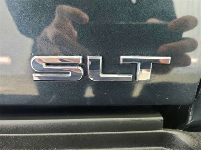 Used 2017 GMC Sierra 1500 SLT w/ SLT Premium Package image 28