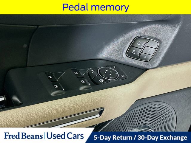 Used 2022 Ford Expedition Max Limited AWD/4WD image 23