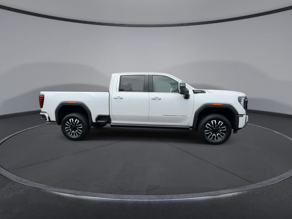 Used 2024 GMC Sierra 2500 Denali Ultimate AWD/4WD image 2