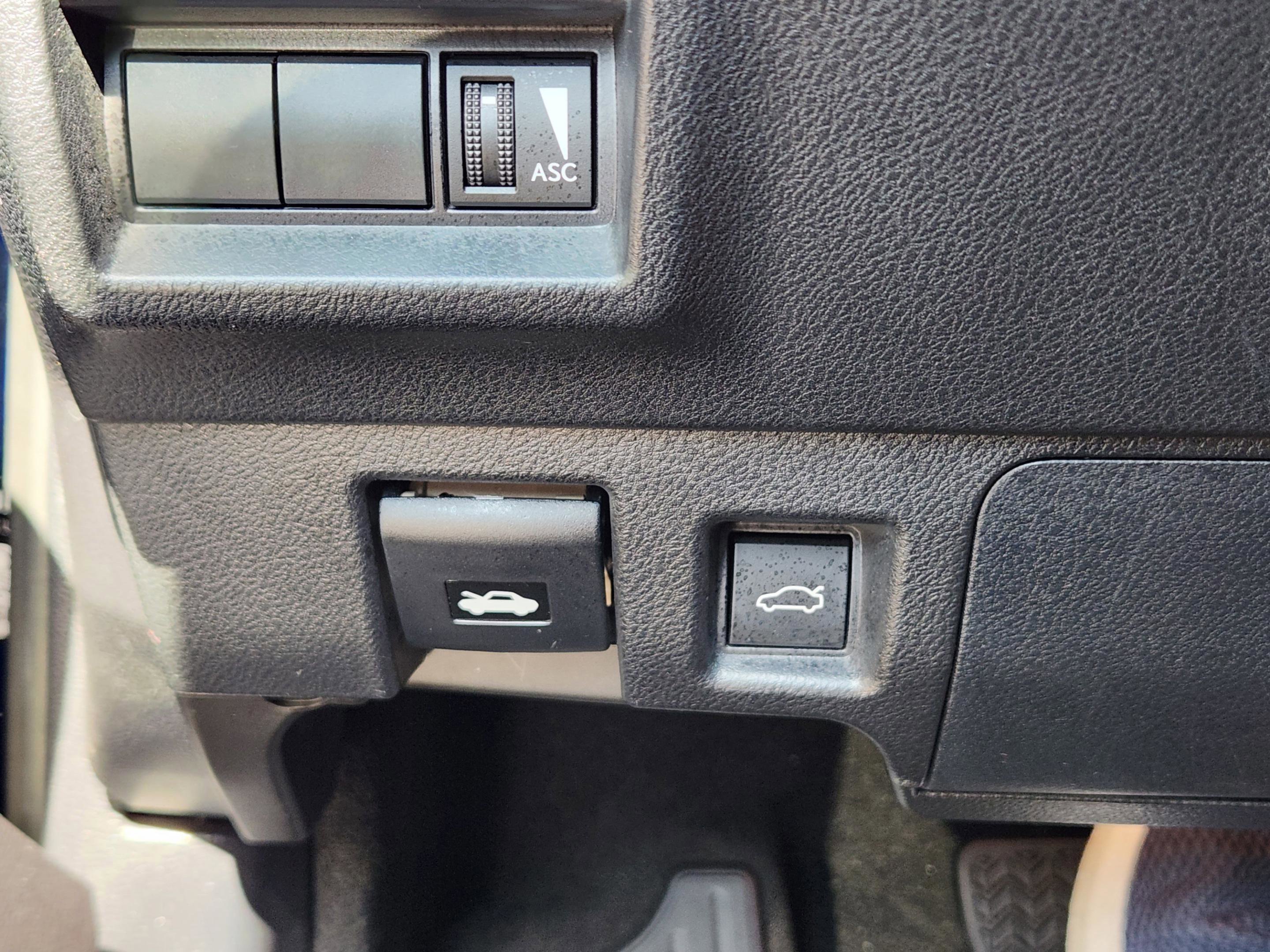 Used 2024 Lexus IS 300 F Sport RWD image 19