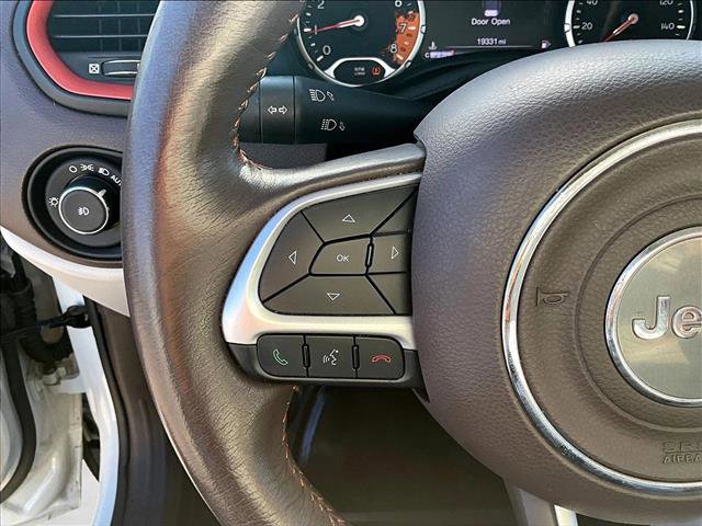 Used 2017 Jeep Renegade Limited image 16