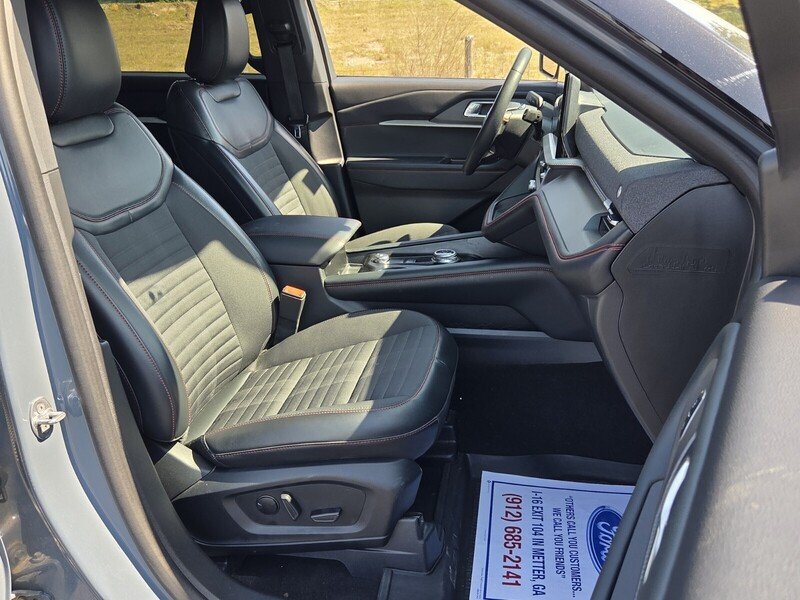 Used 2025 Ford Explorer ST-Line AWD/4WD image 16