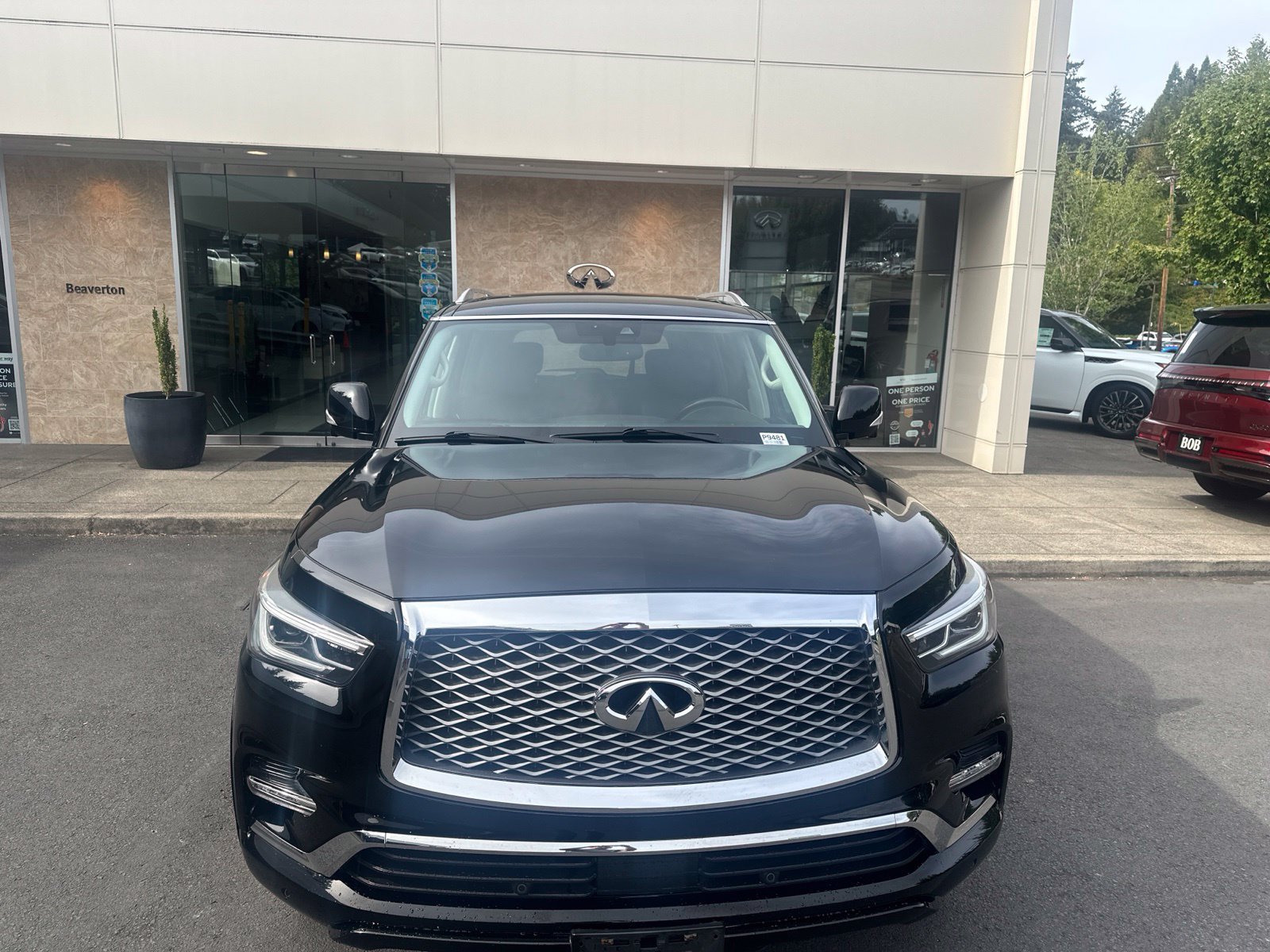 Used 2019 INFINITI QX80 Luxe w/ Proassist Package AWD/4WD image 9