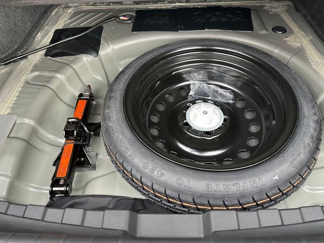Used 2025 Nissan Sentra SR FWD image 25