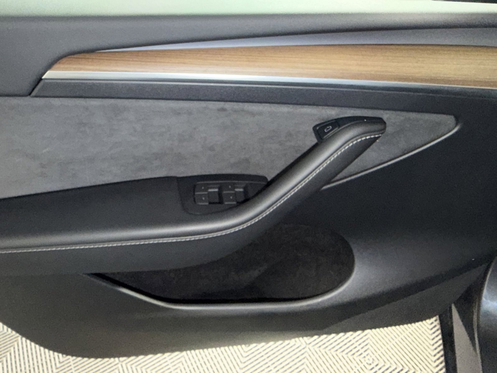 Used 2023 Tesla Model Y Long Range image 15