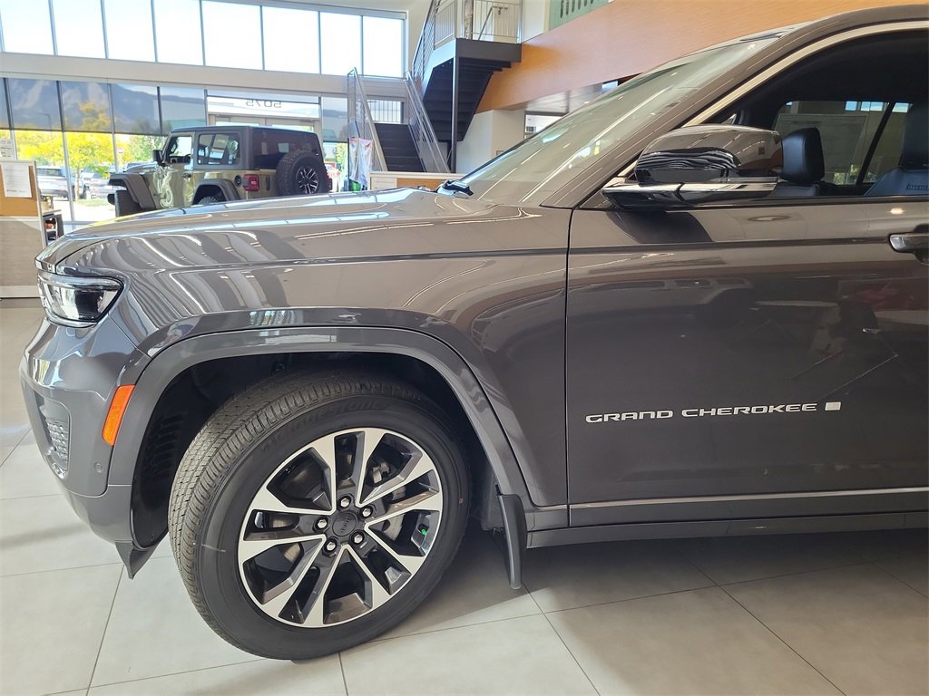 New 2025 Jeep Grand Cherokee Overland w/ Trailer Tow Package image 6