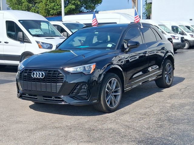 Used 2021 Audi Q3 2.0T Premium w/ Convenience Package AWD/4WD image 2