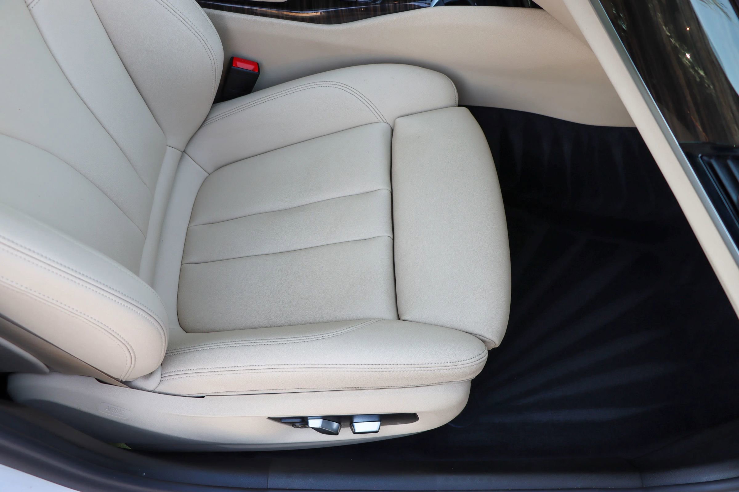 Used 2018 BMW 530i image 22