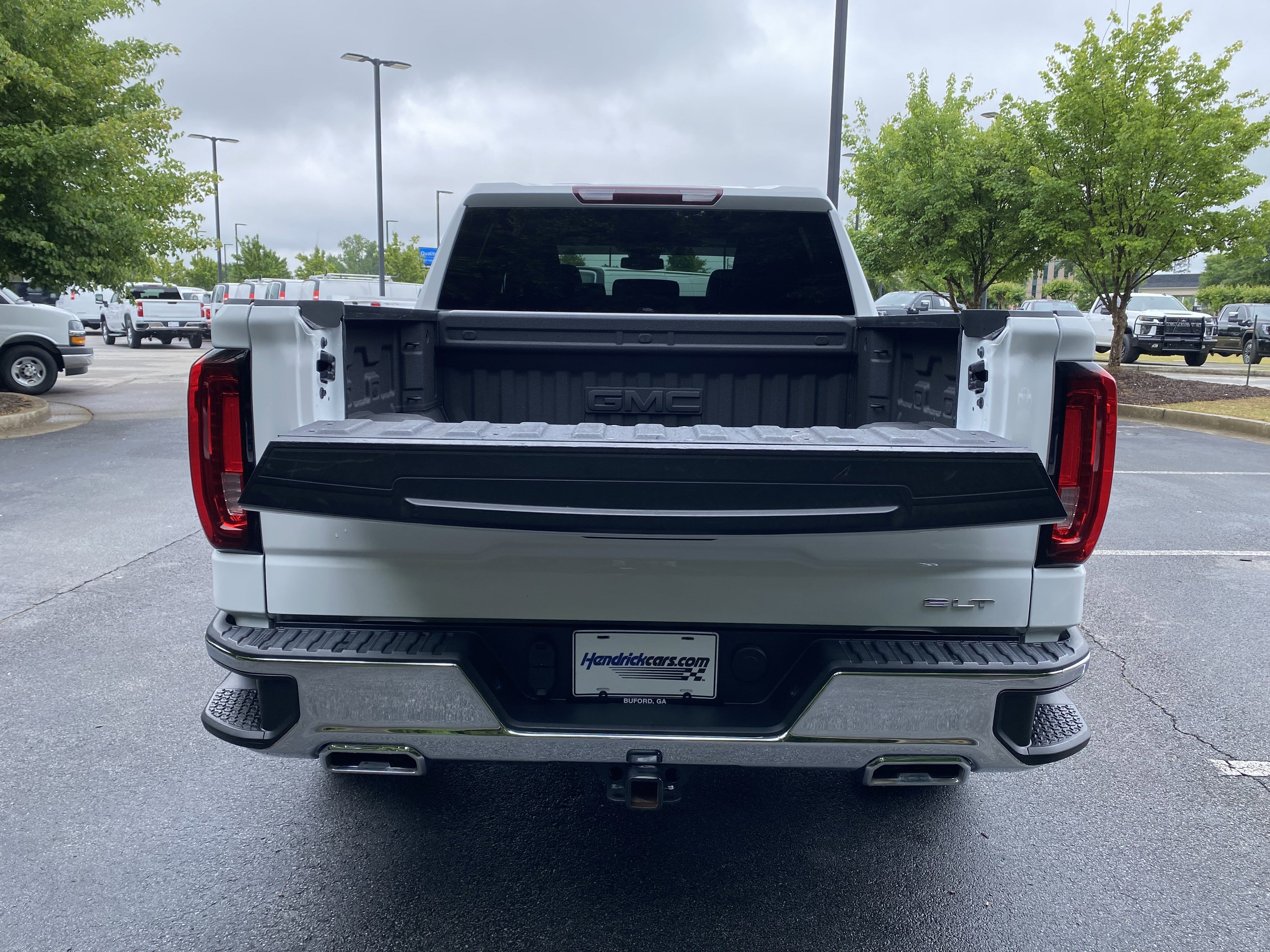 Used 2023 GMC Sierra 1500 SLT w/ SLT Premium Package AWD/4WD image 11