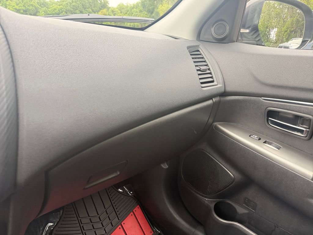 Used 2019 Mitsubishi Outlander Sport SE FWD image 25