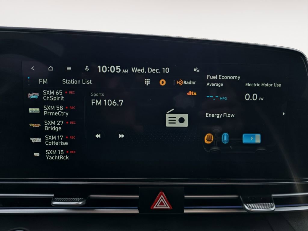 Certified 2025 Hyundai Elantra Limited image 18