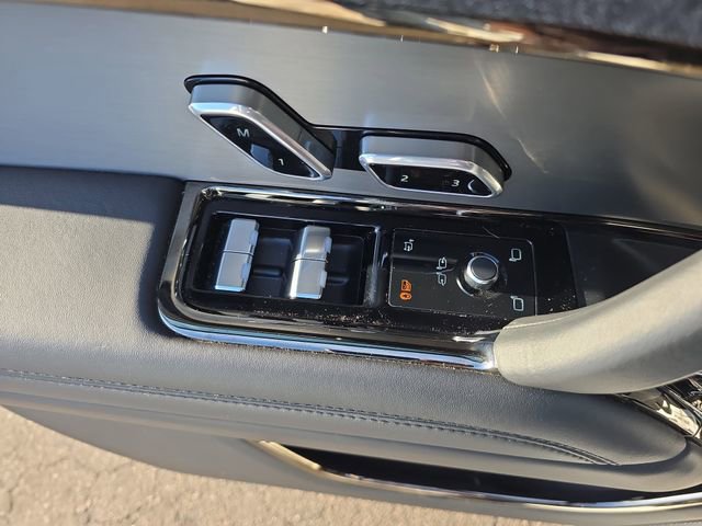Used 2024 Land Rover Range Rover Sport SE image 27