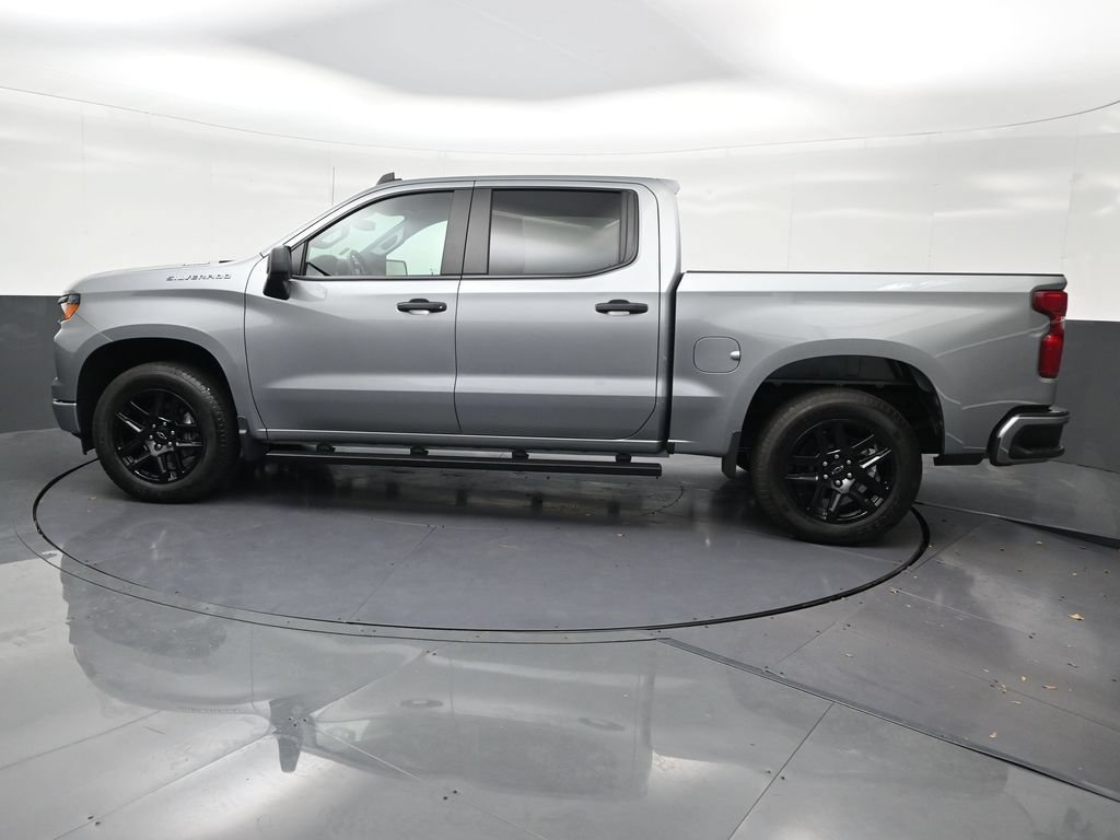 Used 2026 Chevrolet Silverado 1500 Custom RWD image 2