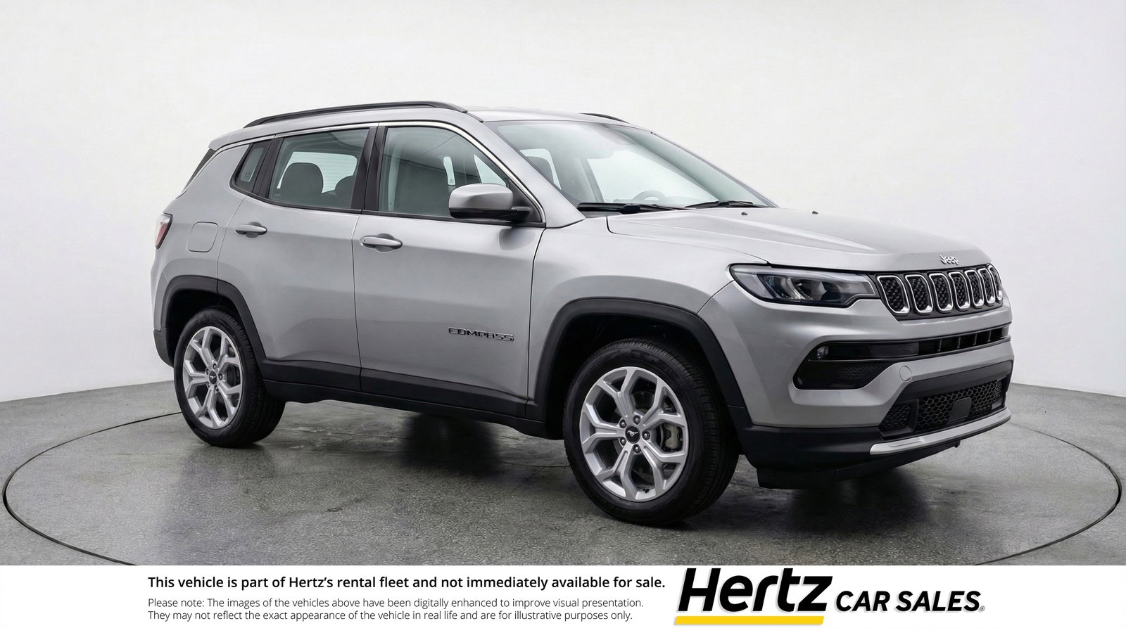 Used 2025 Jeep Compass Latitude image 1