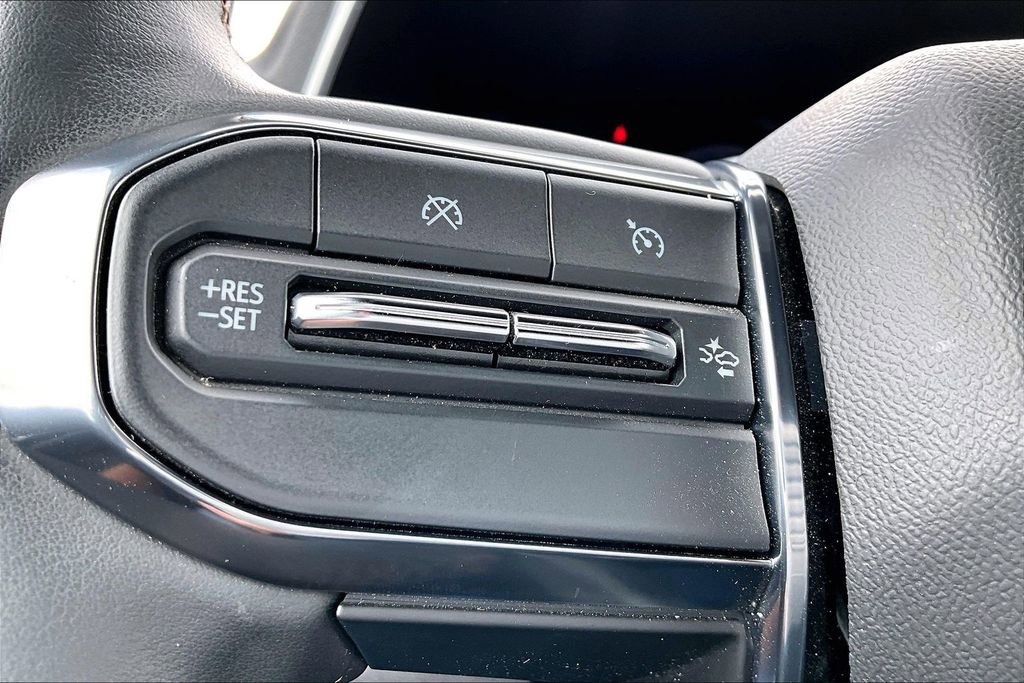 Used 2023 GMC Canyon AT4 w/ AT4 Premium Package AWD/4WD image 16