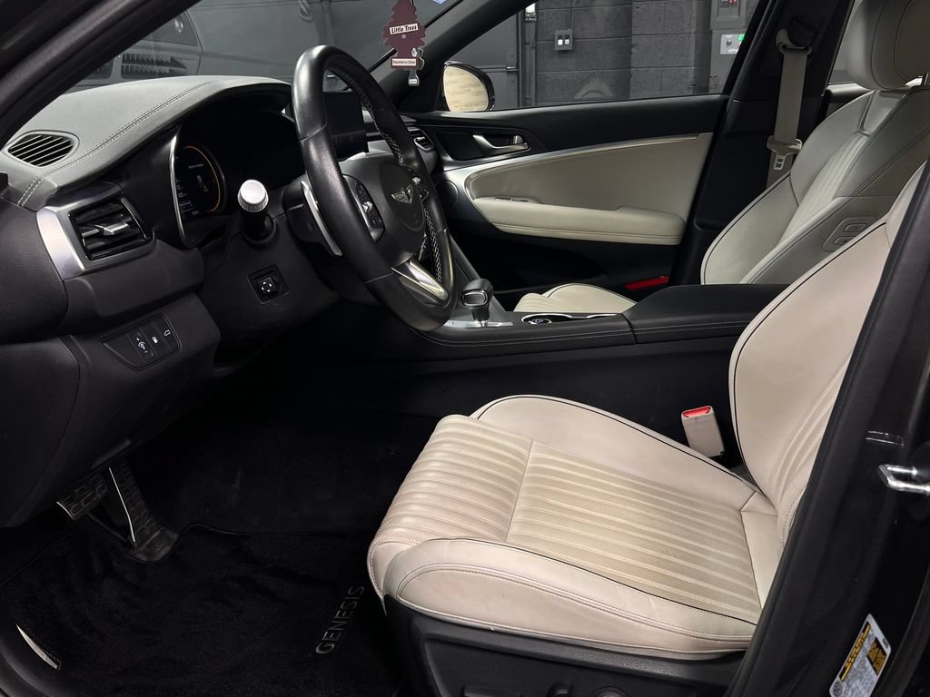 Used 2024 Genesis G70 2.5T w/ Sport Prestige Package RWD image 2
