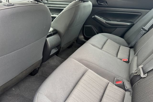 Used 2025 Nissan Altima 2.5 S image 13