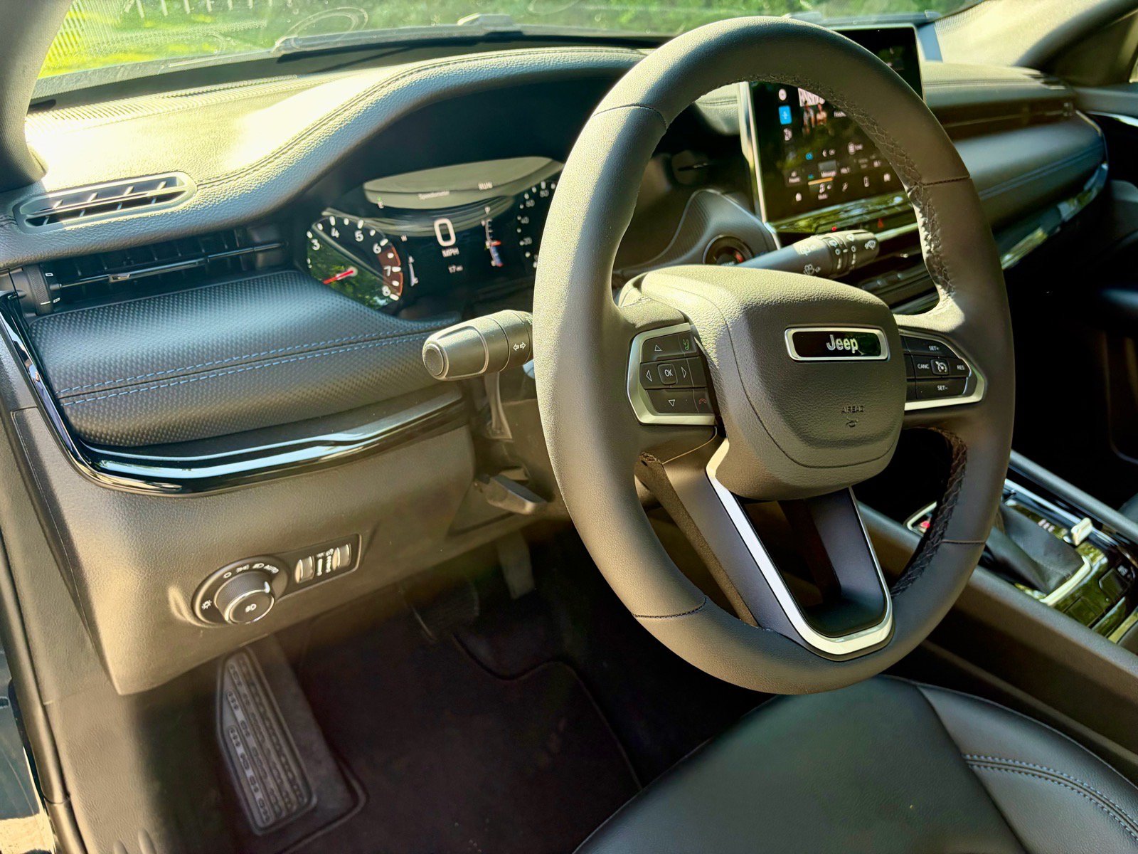 New 2026 Jeep Compass Latitude AWD/4WD image 13