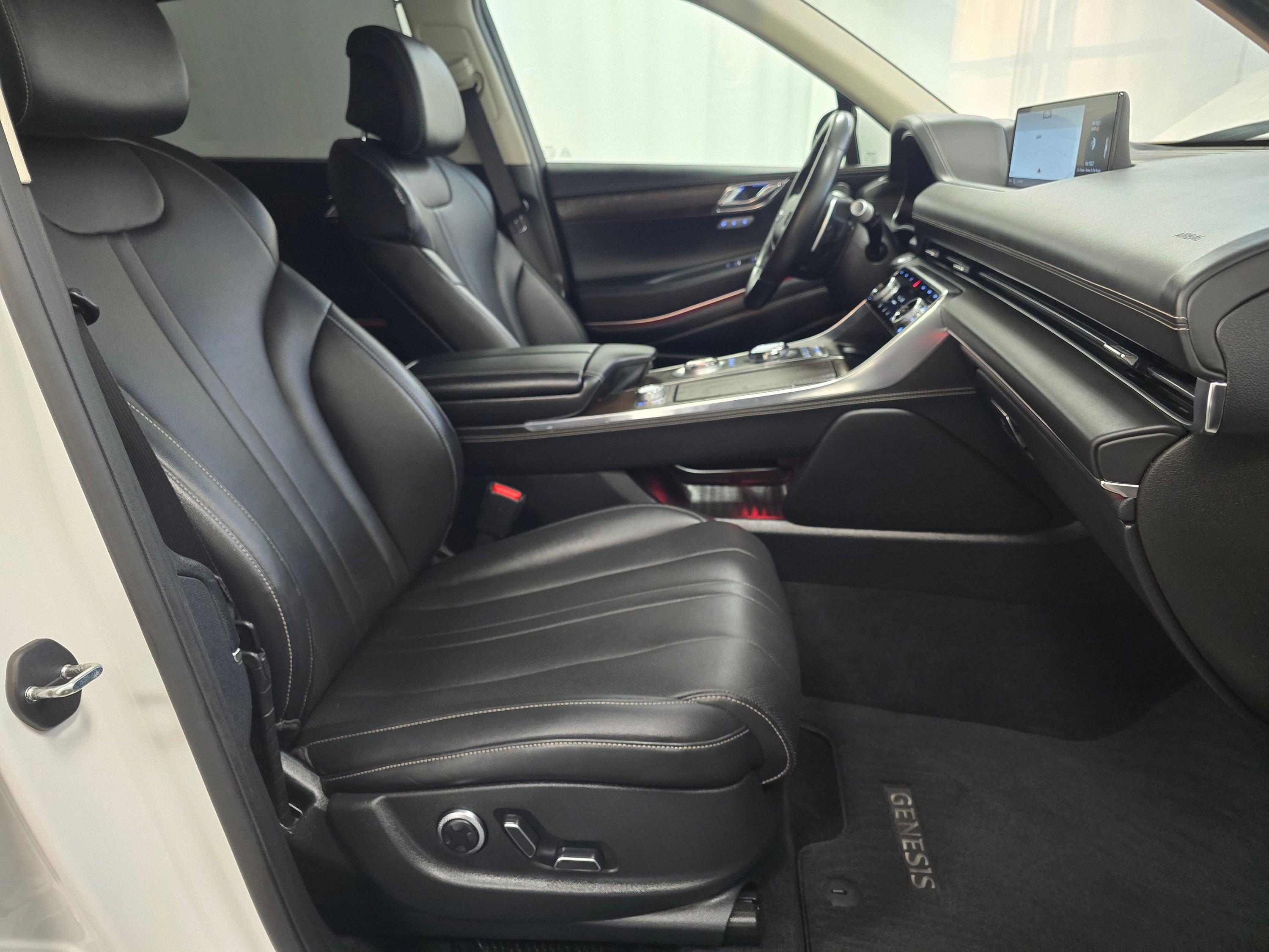 Used 2024 Genesis GV80 2.5T image 28